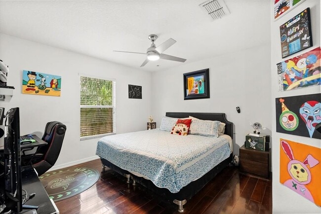 Building Photo - 10148 Malpas Point