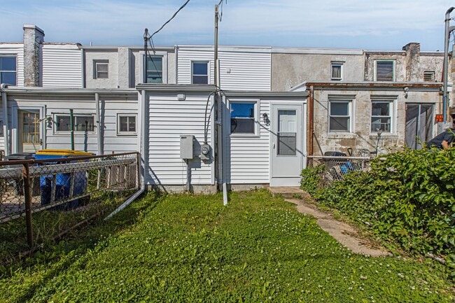 Building Photo - 2 Bedroom in New Castle