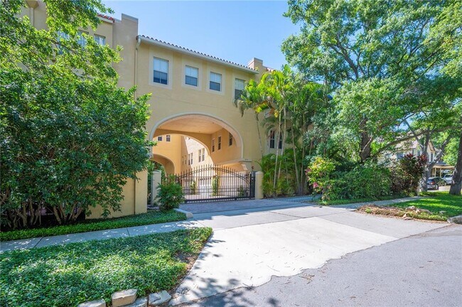 Building Photo - 3010 W Stovall St