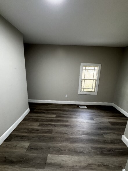 Building Photo - 212 Stevens Ave