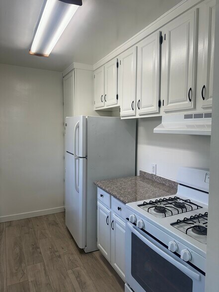 Building Photo - 6636 Gaviota Ave