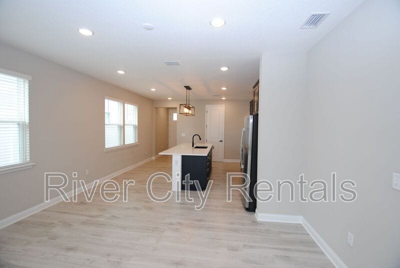 Building Photo - 6997 Red Timber Rd