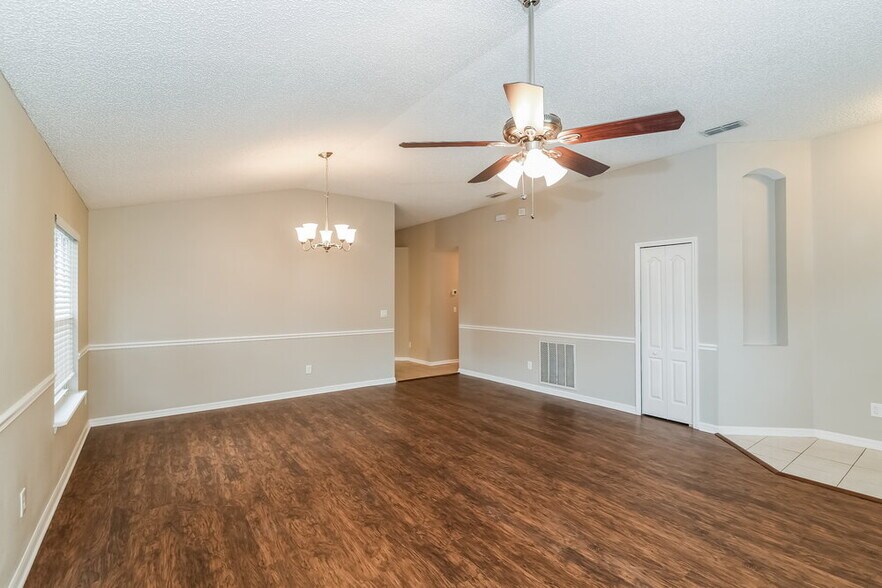 Building Photo - 295 Turtle Dove Dr