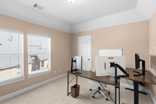 Building Photo - 28007 Gadwall Dr