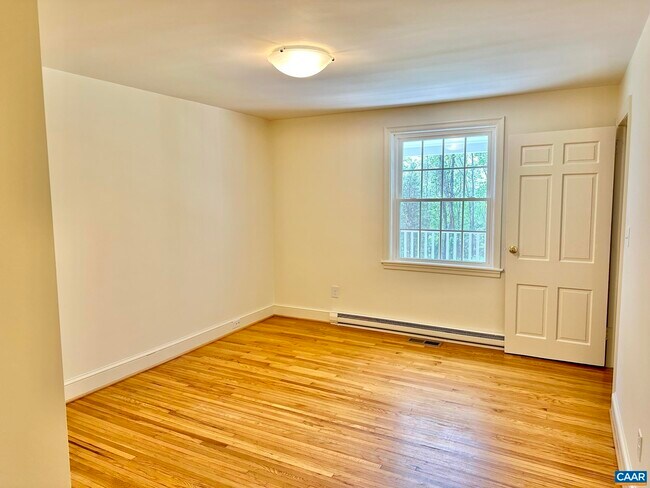 Building Photo - 2278 Hansens Mountain Rd