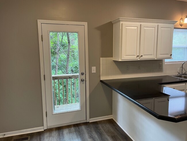 Building Photo - 5100 Hardy Ct