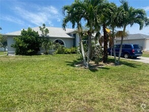 Building Photo - 4602 SW 6th Pl