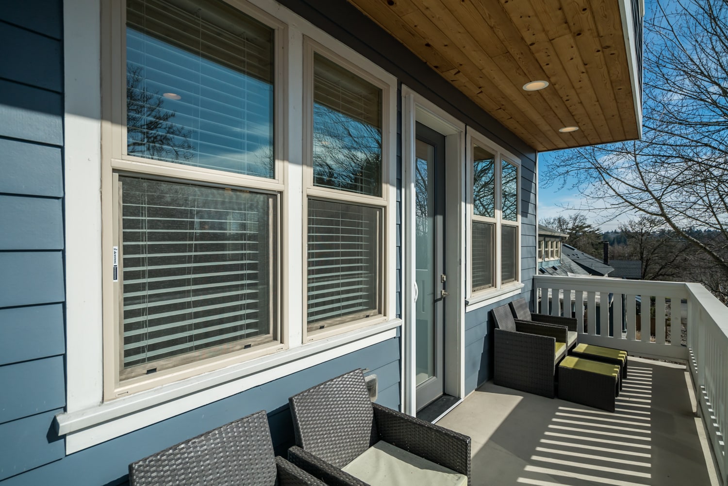 balcony - 1605 SE Yukon St
