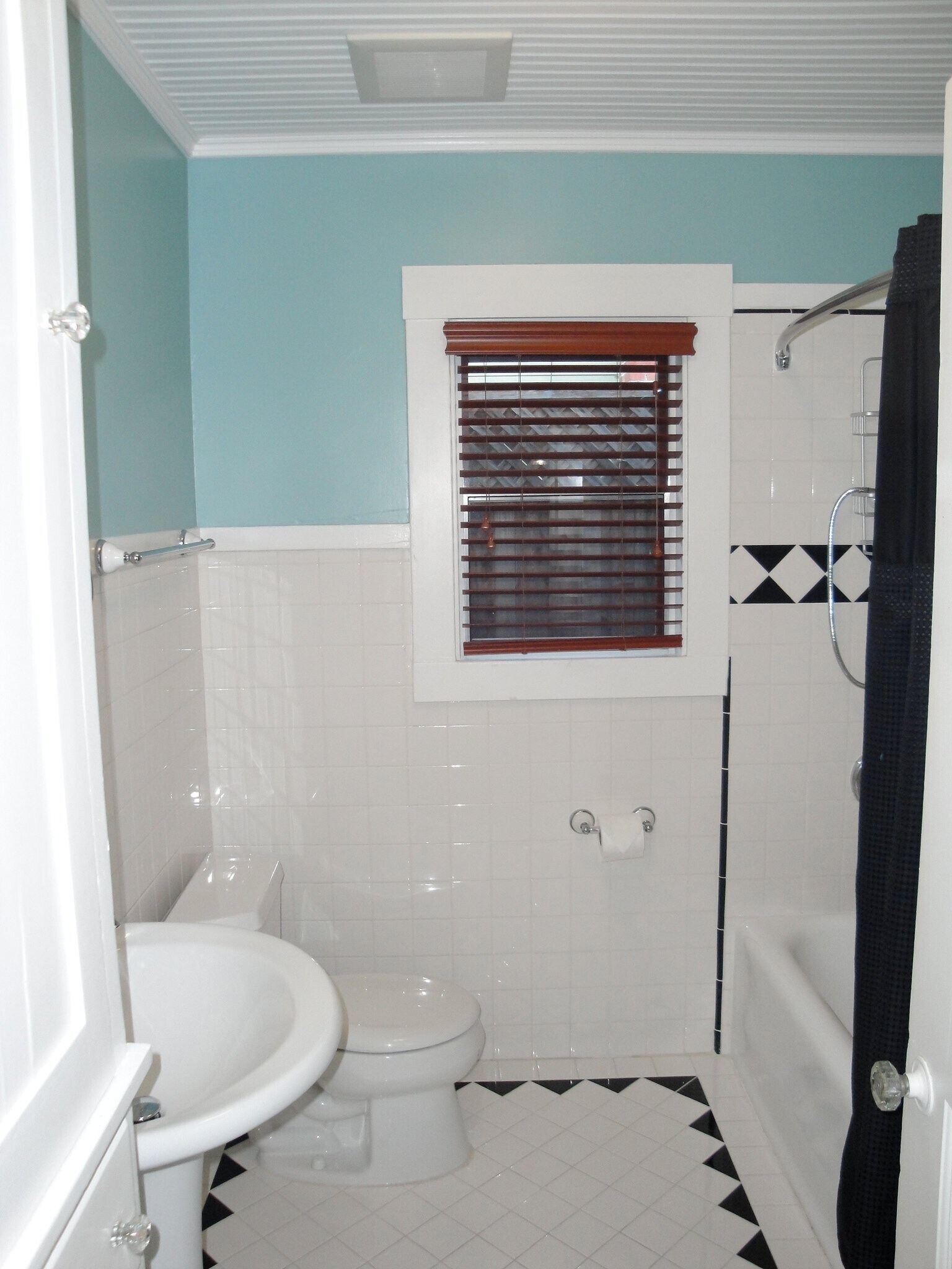 Building Photo - 346 Carrillo St