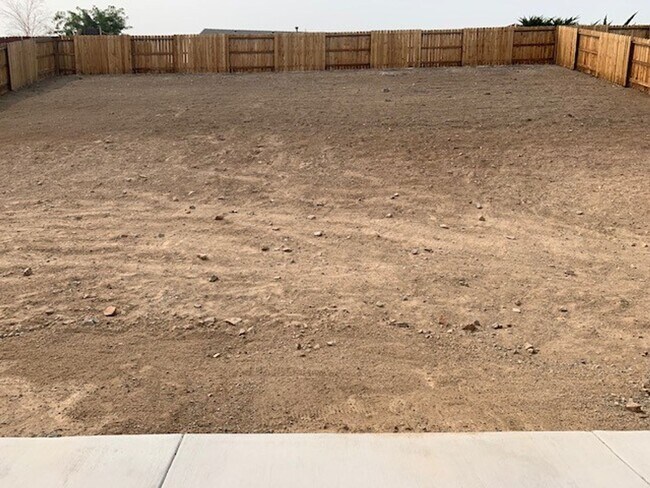 Building Photo - Canyon Hills