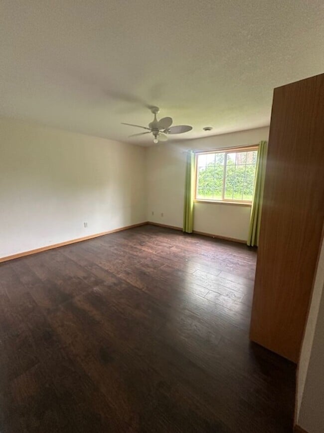 Building Photo - 4 Bed, 2 bath Single Family Home - Pillager