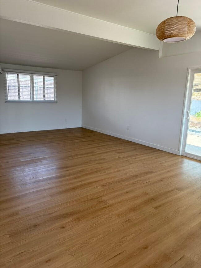 Building Photo - 8569 Blue Lake Dr
