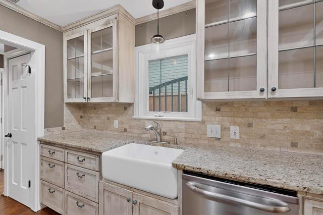 Building Photo - 4810 Stanford Ave