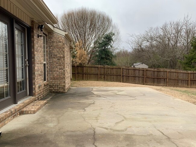 Building Photo - Beautiful Brick 3 Bed 2 Bath for Rent in F...