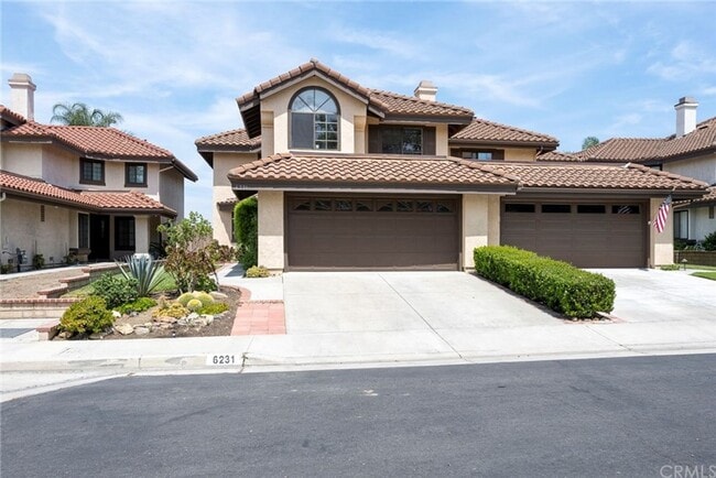 Primary Photo - The Perfect Blend of Space, Style & Locati...
