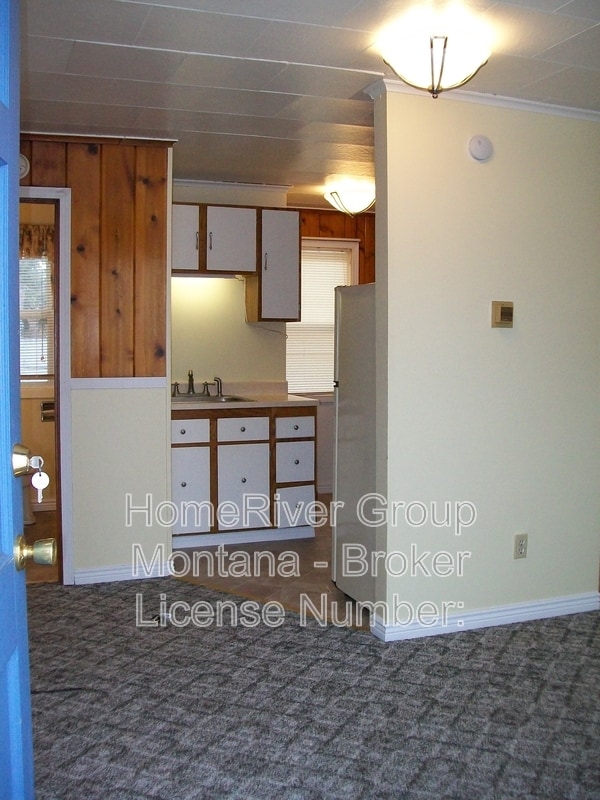 Building Photo - 1120 Milton St