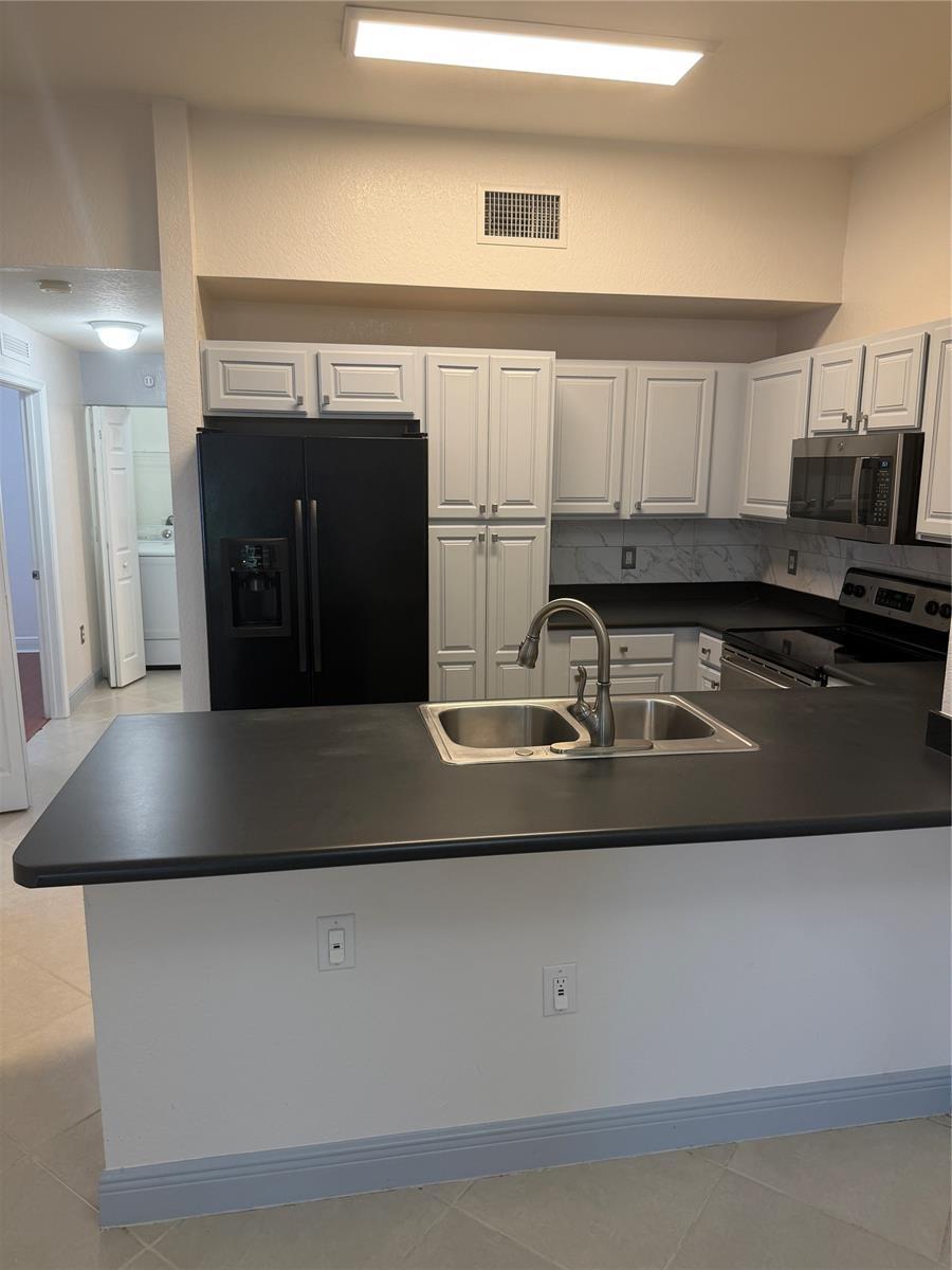 Building Photo - 3340 Palomino Dr