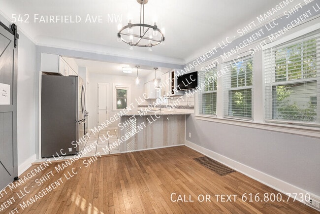 Building Photo - 542 Fairfield Ave NW