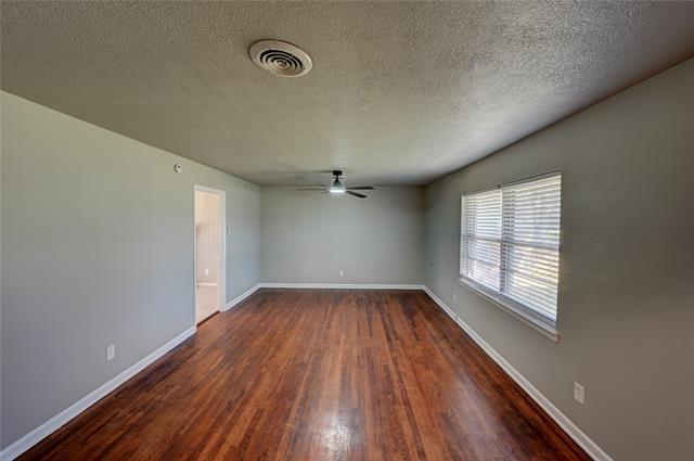 Building Photo - 3843 Holliday Rd