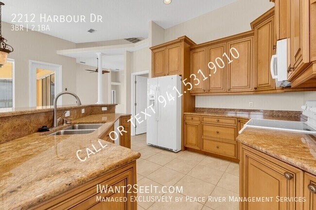Building Photo - 2212 Harbour Dr