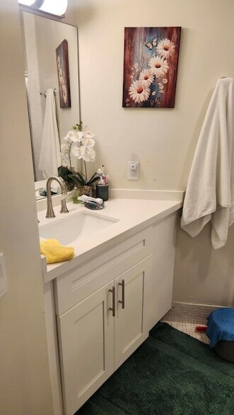 Building Photo - 532 Briarwood Cir