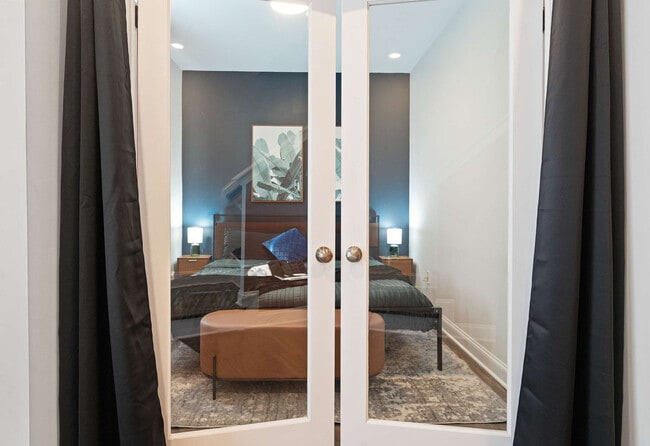 Building Photo - 1010 Falling Rock Pl