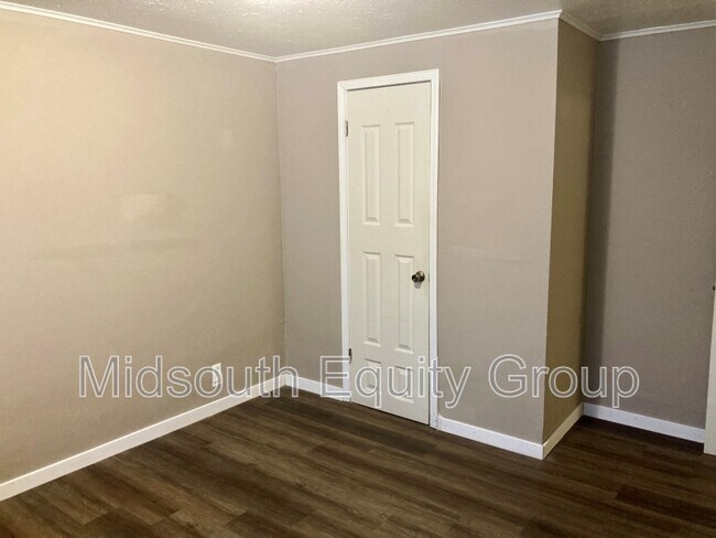 Building Photo - 127 Northside Ave