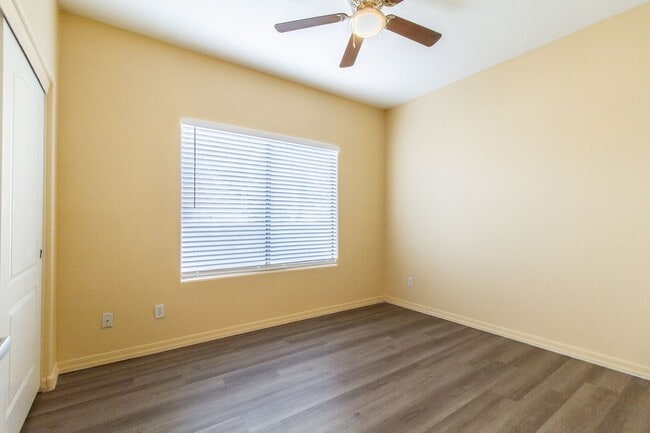 Building Photo - Beautiful, freshly upgraded 2 bedroom/ 2 bathroom condo in Mesa!