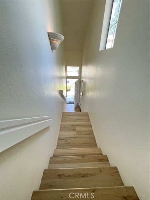 Building Photo - 6 Mansera Pl