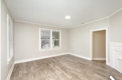 Building Photo - 105 S Elm St
