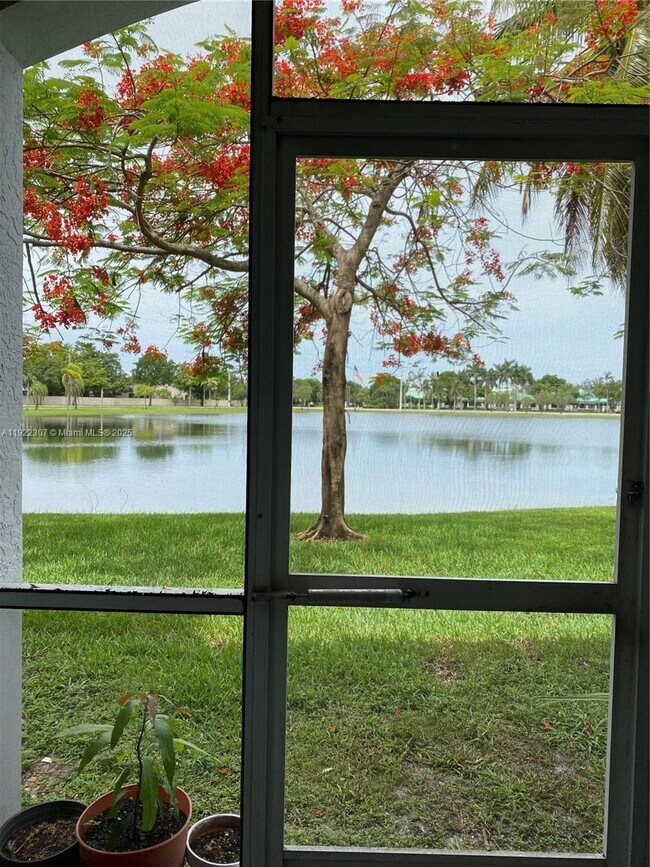 Building Photo - 715 SW 148th Ave