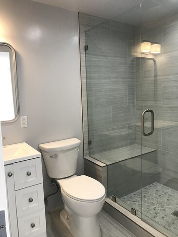 Shower - 12418 Oxnard St