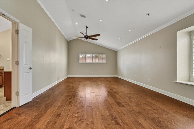 Building Photo - 5027 Twin Candle Dr