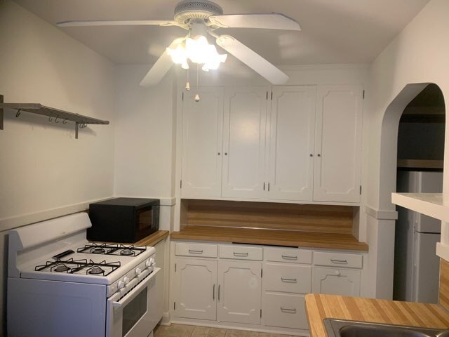 Building Photo - 5021 28th Ave S