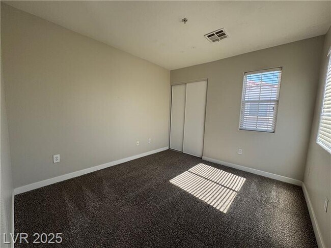 Building Photo - 3231 Ocean Spray Ct