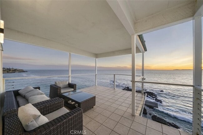 Building Photo - 31877 Circle Dr