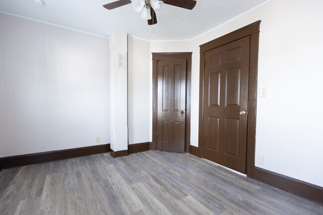 Building Photo - 1001 4th Ave