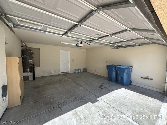 Building Photo - 10876 Fishers Island St