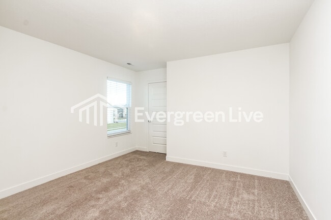 Building Photo - 3427 Merton St