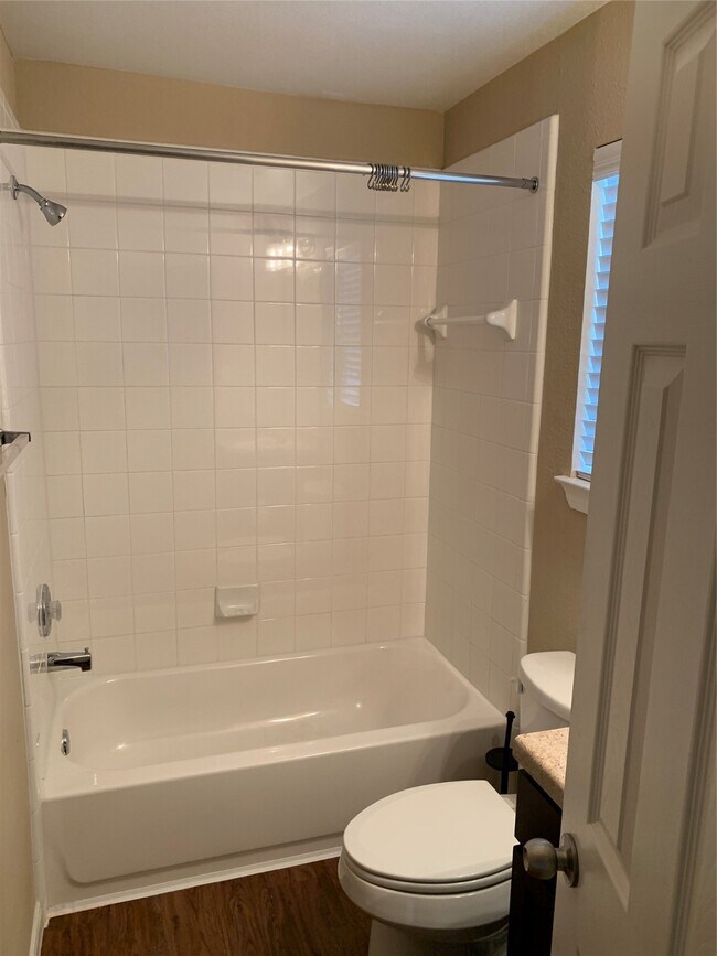 Building Photo - 17038 Wilthorne Gardens Ct