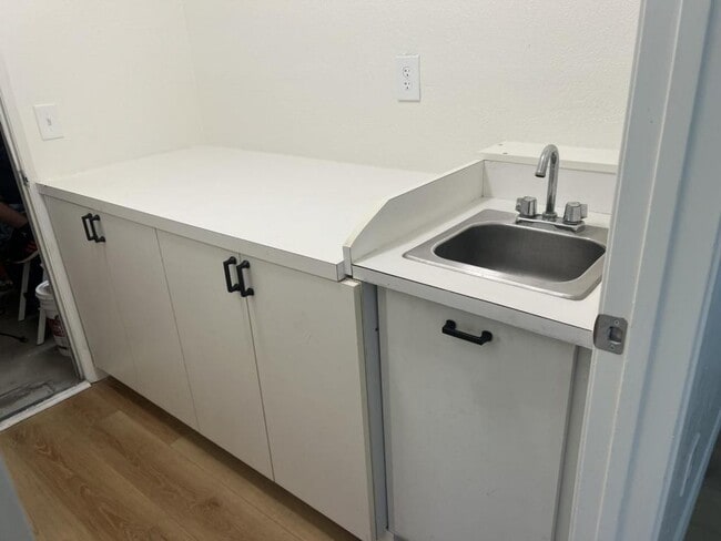 Building Photo - 10850 Eberly Ct