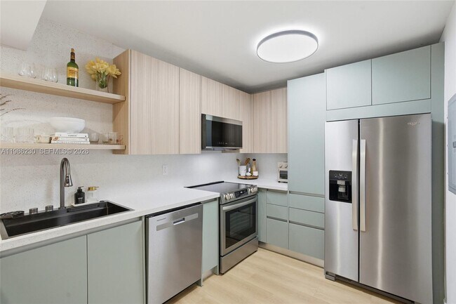 Building Photo - 1100 11th St