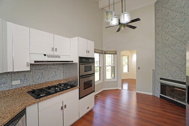 Building Photo - 229 Willow Pkwy
