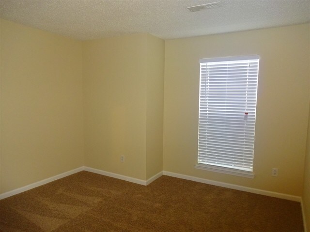Building Photo - 204 Appleton Lane