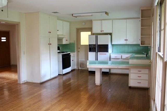 Building Photo - 6603 Vine St