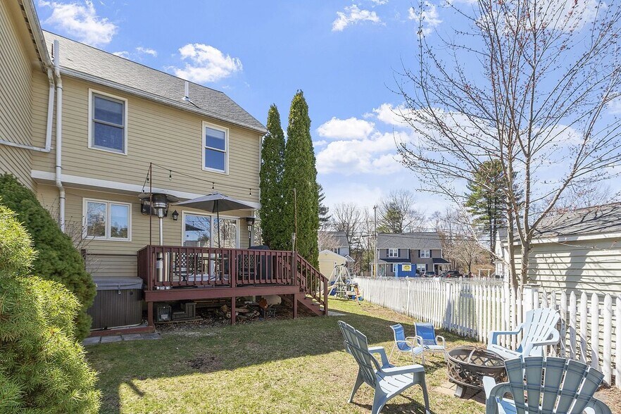 Building Photo - 4001 Pouliot Pl