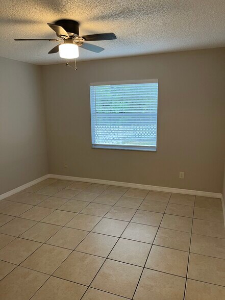 Building Photo - 625 Wildwood Way