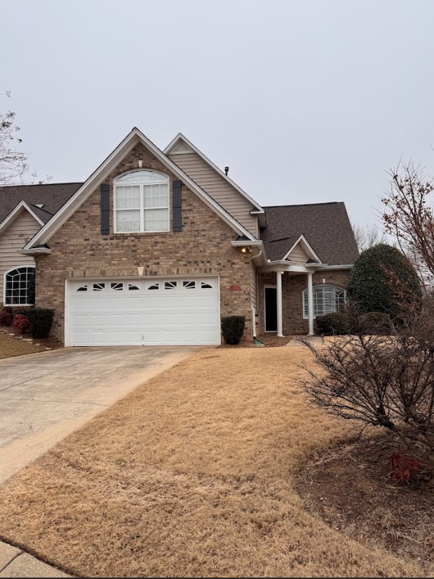 Building Photo - Spacious 3-Bedroom Condo with Modern Amenities in Prime Greenville Location