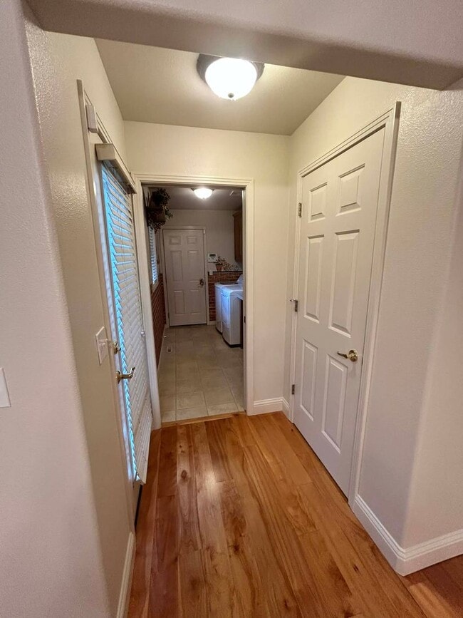 Building Photo - Spacious Duplex with 3-Car Garage & Private Patio!