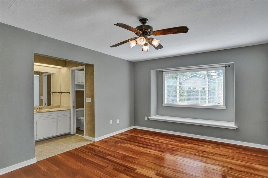 Building Photo - 1011 Mcdale Ln